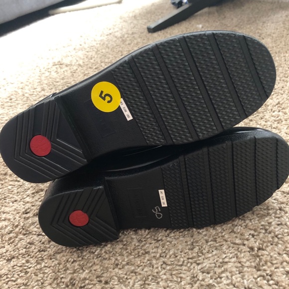 Hunter Refined Chelsea Boots Gloss Wellington - Picture 2 of 4